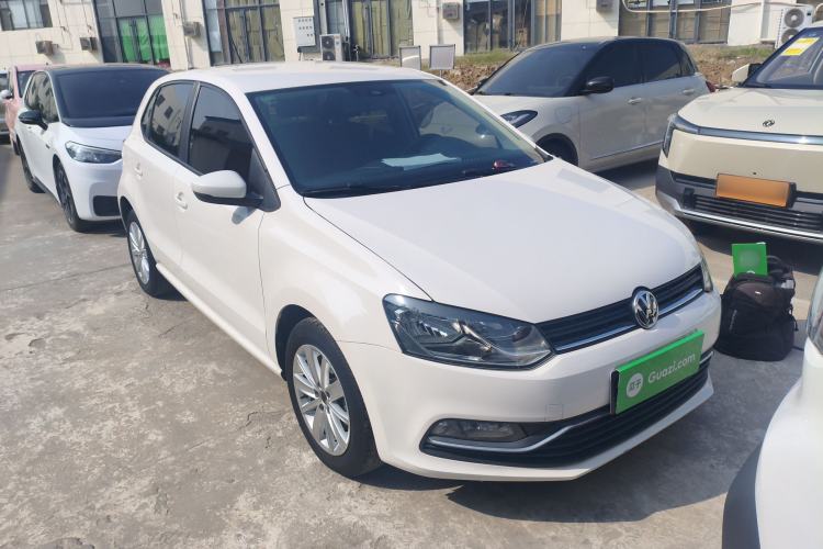 Used Volkswagen Polo 2014 1.4L Automatic Comfort Edition Front Right 45 Deg