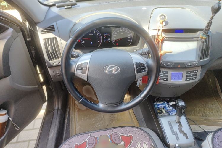Used Hyundai Celesta 2011 1.6L Automatic Luxury Version Steering Wheel