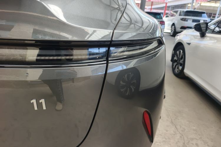 Used Avatr 11 2023 HarmonyOS Version Smart Enjoyment Upgrade Model 90-Degree Rear-Wheel Drive Edition