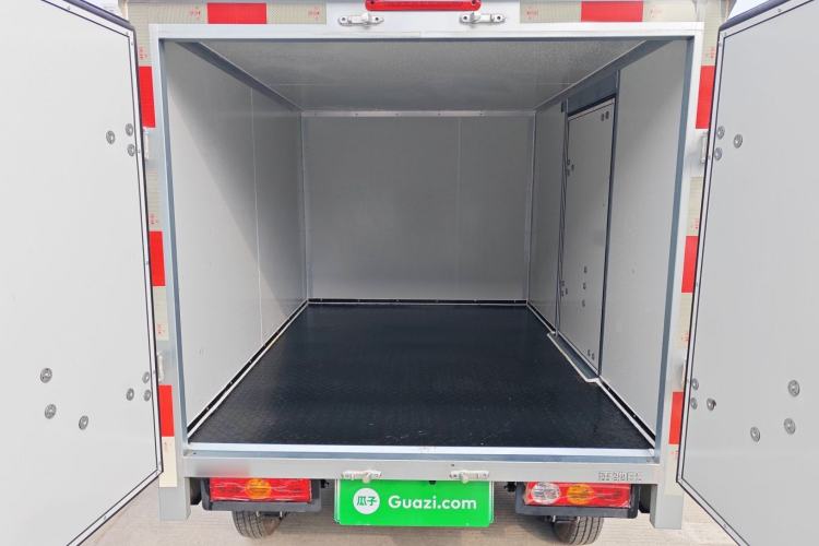 Used REACH MINI Truck 2025 Model 150 km Van—Aggressive Edition
