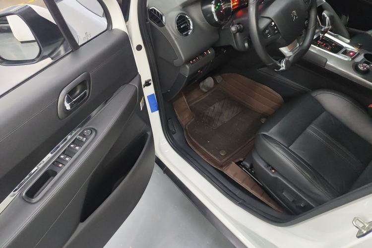 Used Peugeot 3008 2016 1.6THP Automatic Prestige Edition Driver Seat