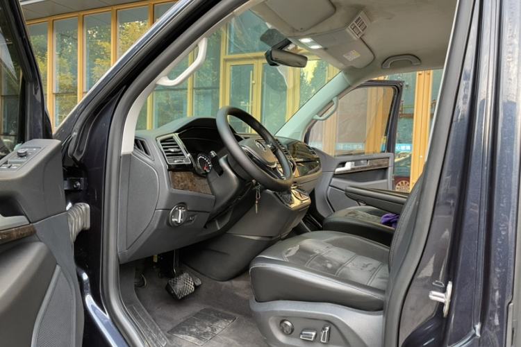 Used Volkswagen Multivan 2018 2.0 TSI Two-Wheel-Drive Luxury Edition 7 Seats