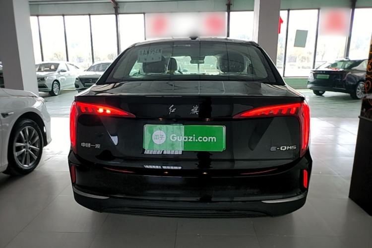 Used Hongqi E-QM5 2022 431 km Charge & Enjoy Edition
