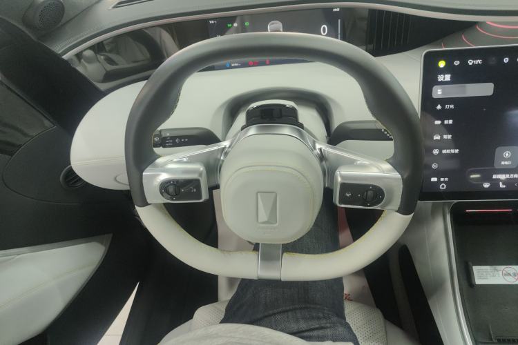 Used Avatr 11 2023 Harmony 116° Four-Wheel Drive Version
