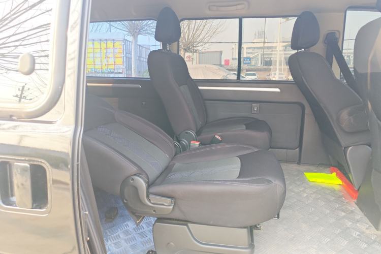 Used FORTHING Lingzhi M5 2022 Comfort Model 7 Seats Left Rear Seat