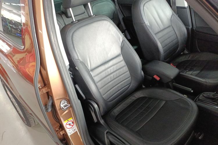 Used Skoda Yeti 2013 1.8T DSG Luxury Edition Right Front Seat