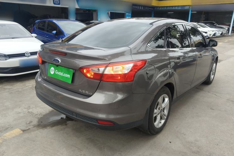 Used Ford Focus 2012 Sedan 1.6L Automatic Fashion Edition