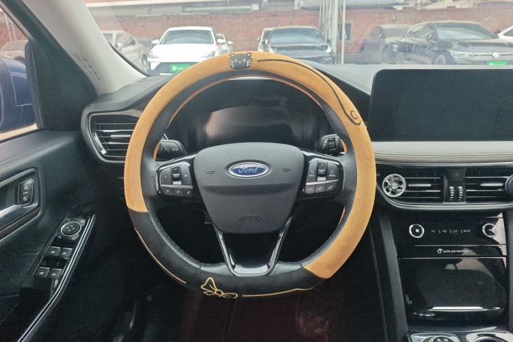 Used Ford Escape 2020 EcoBoost 245 Four-Wheel Drive Luxury Edition