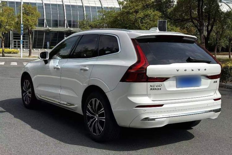 Used Volvo XC60 2022 B5 4x4 Smart Luxury Edition