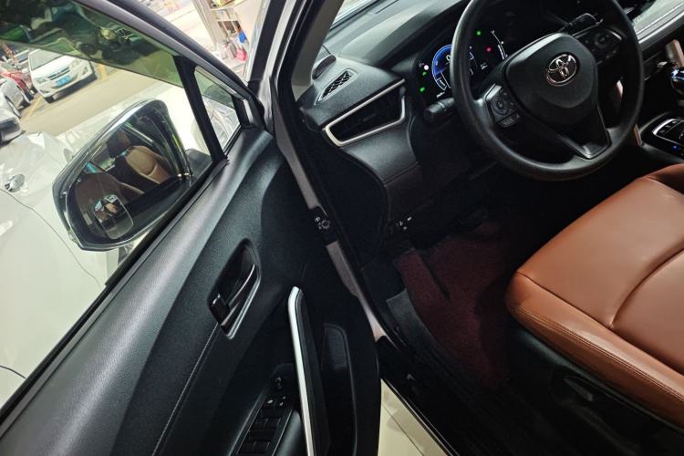 Used Toyota Corolla Cross 2023 Dual-Motor 2.0L Elite Edition Driver Seat