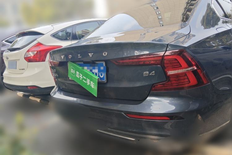 Used Volvo S60 2022 B4 Zhiyuan Luxury Edition