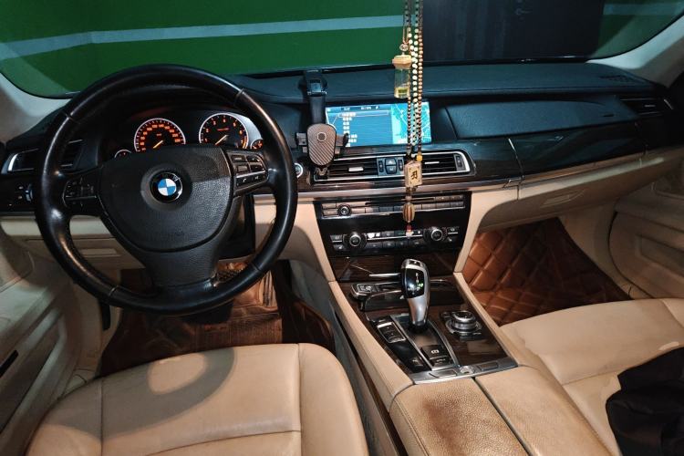 Used BMW 7 Series 2009 740Li Leading Model Center Console