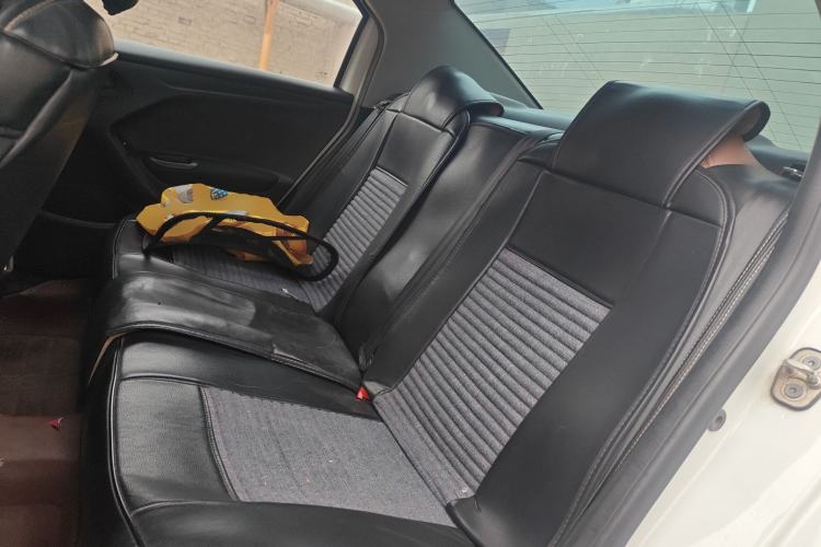 Used Peugeot 301 2014 1.6L Manual Comfort Edition
