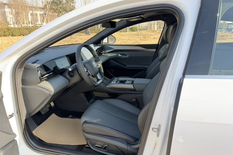 Used BYD Qin L 2025 EV 545KM Beyond Version
