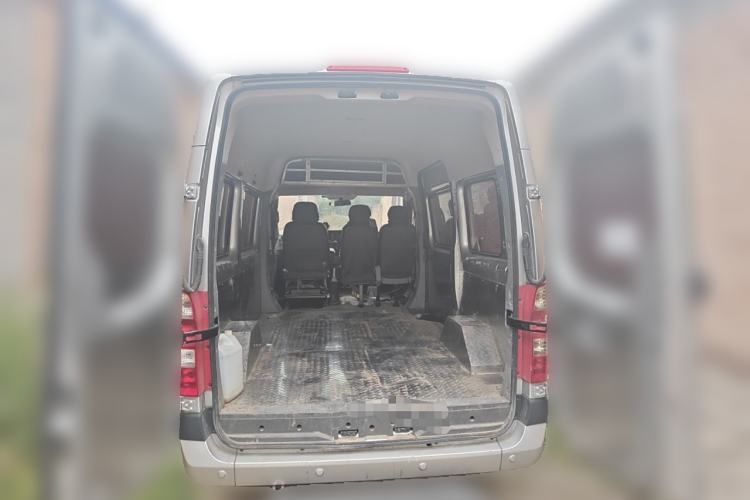 Used Foton Toano 2023 Joy Elephant Multi-Function 2.0T Manual Long-Wheelbase Mid-Roof Model with Single Rear Tire Available in 5/6/7/9-Seater Configurations Trunk