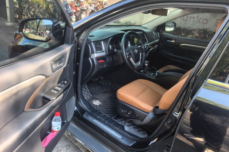 Used Toyota Highlander 2018 2.0T Four-Wheel Drive Knight Edition 7 Seats China VI Standard
