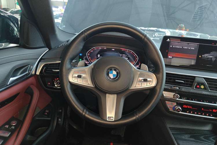 Used BMW 5 Series 2022 Second Facelift 530Li Leading Edition M Sport Package
