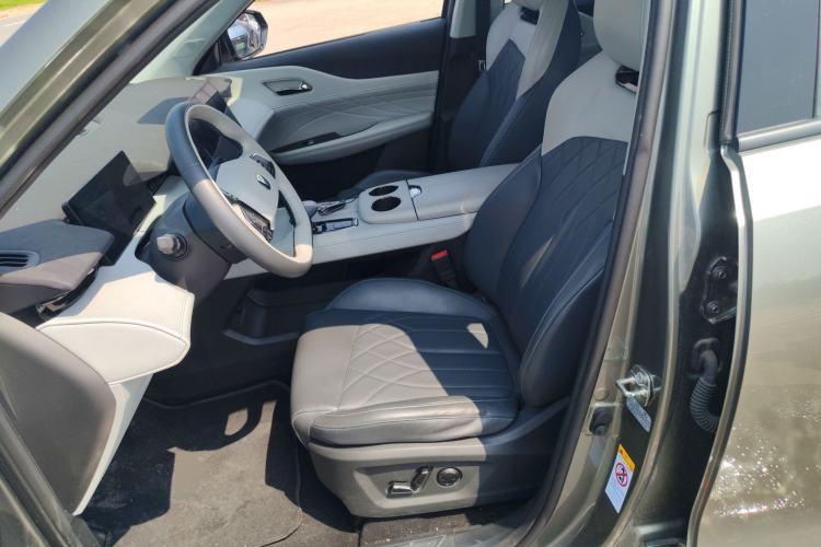 Used CHANGAN UNI-Z New Energy 2024 Blue Whale Smart Electric iDD 125km Excellence Model Left Front Seat