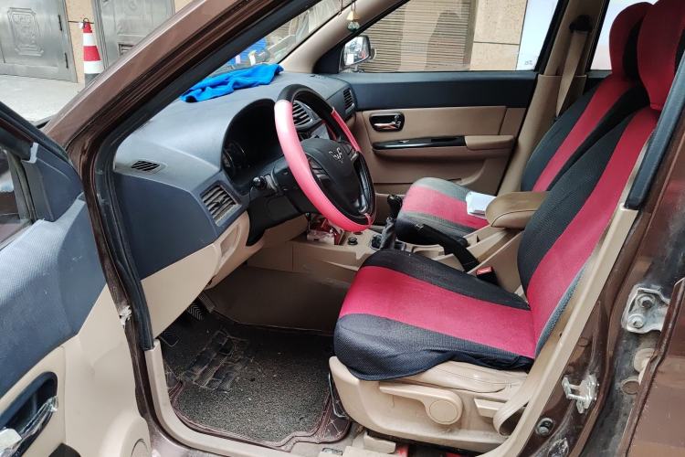 Used Wuling Hongguang 2014 1.5L S Comfort Model Driver Seat