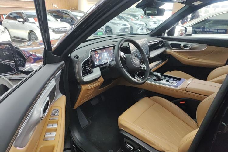 Used GAC Trumpchi GS8 2025 Linghang Series 2.0 TGDI Two-Wheel-Drive Luxury Edition 5 Seats
