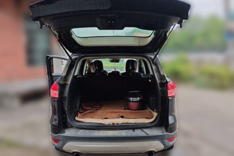 Used Ford Kuga 2013 1.6L GTDi Two-Wheel-Drive Trend Model Trunk