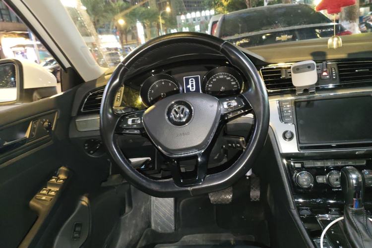 Used Volkswagen Lamando 2018 280TSI DSG Comfort Edition
