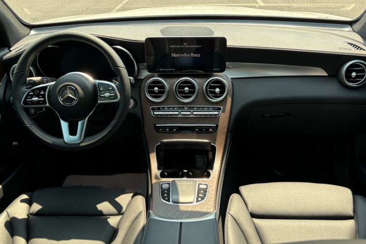 Used Mercedes-Benz GLC 2022 Facelift GLC 260 L 4MATIC Luxury Edition