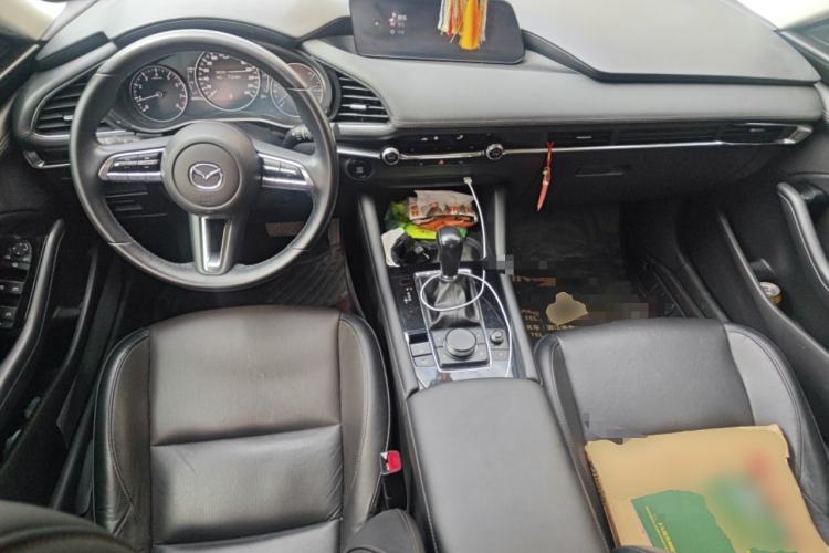 Used Mazda 3 Axela 2020 2.0L Automatic Zhiya Edition Center Console