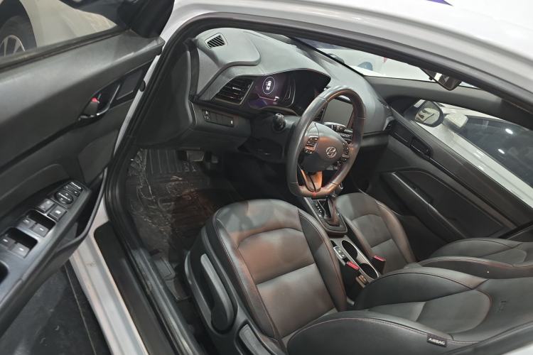 Used Hyundai Elantra (6th Generation / Lingdong) 2019 1.4T Dual-Clutch Xuan Dong · Dynamic Model