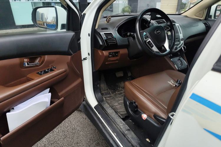 Used BYD S6 2014 2.4L Automatic Prestige 5-Seater
