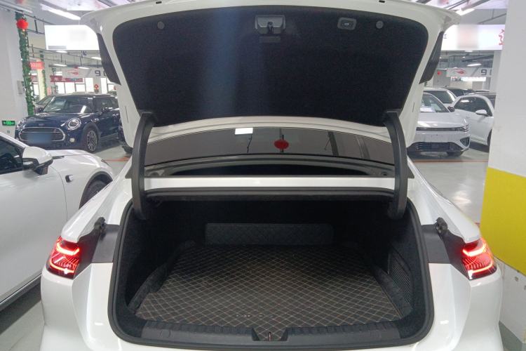 Used Geely Galaxy E8 2025 700 km Long-Range Intelligent Driving Version