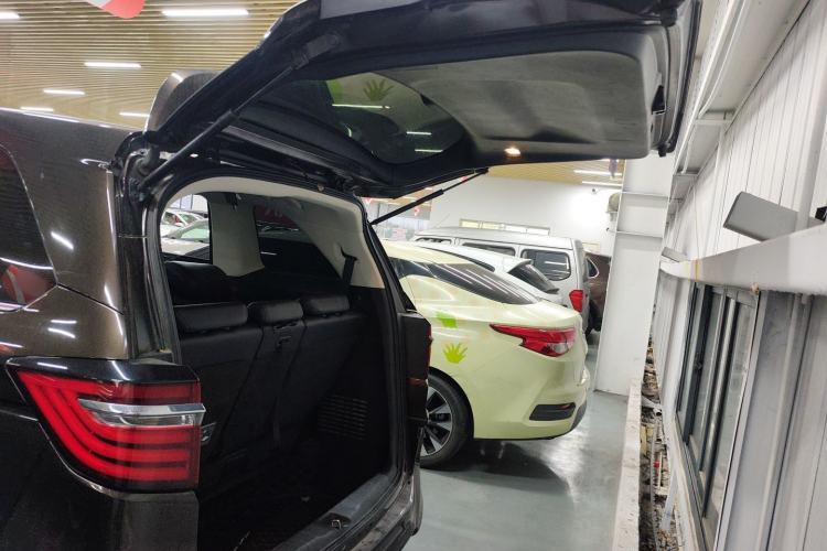 Used Honda Elysion 2016 2.4L Supreme Edition Trunk