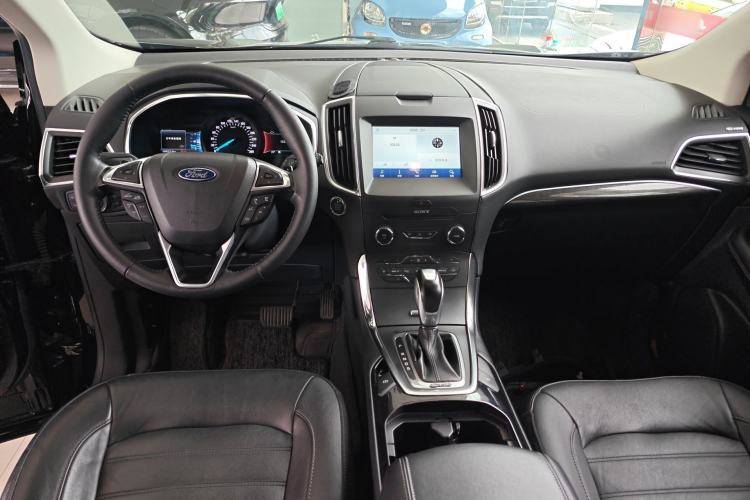 Used Ford Edge 2018 EcoBoost 245 Two-Wheel-Drive Titanium 7-Seater China V Standard Center Console