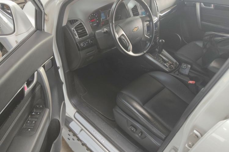 Used Chevrolet Captiva 2015 2.4L 4x4 Flagship Edition 7-Seater Driver Seat