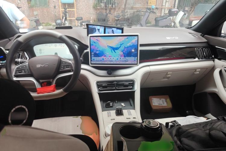 Used BYD Song PLUS New Energy 2025 DM-i 112KM Prestige Model Center Console