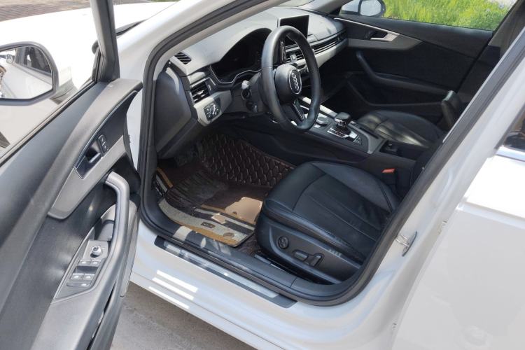 Used Audi A4L 2017 40 TFSI Ambition Edition Driver Seat