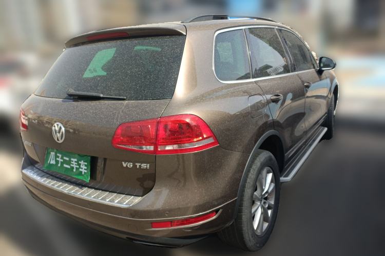 Used Volkswagen Touareg 2011 3.0 TSI High-End Version Rear Right 45 Deg