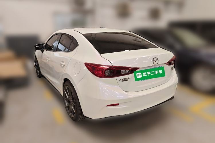 Used Mazda 3 Axela 2014 Sedan 2.0L Automatic Sport Model
