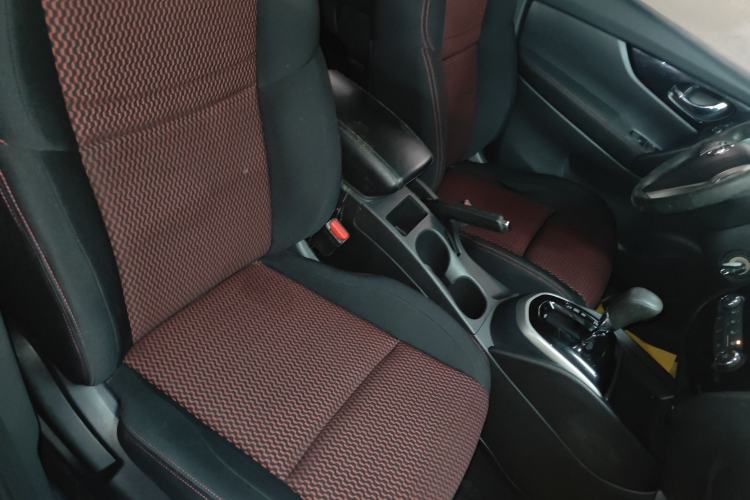 Used Nissan Qashqai 2017 2.0L CVT Elite Edition China V Standard Right Front Seat