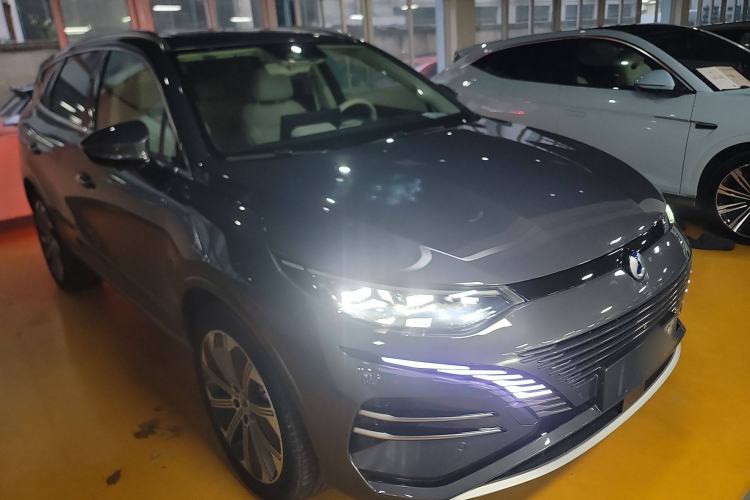 Used Denza N8 2023 Four-Wheel Drive Ultra-Hybrid Flagship Seven-Seater Version
