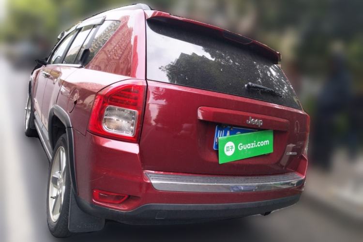 Used Jeep Compass 2012 2.4L four-wheel drive luxury version
