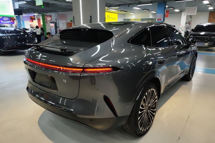 Used Avatr 11 2022 Ultra-Long Range Dual-Motor Luxury Edition 4 Seats Rear Right 45 Deg