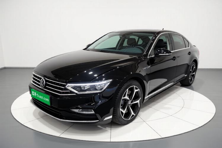 Used Volkswagen Magotan 2023 2 Million Units Limited Edition 330TSI DSG Leading Version