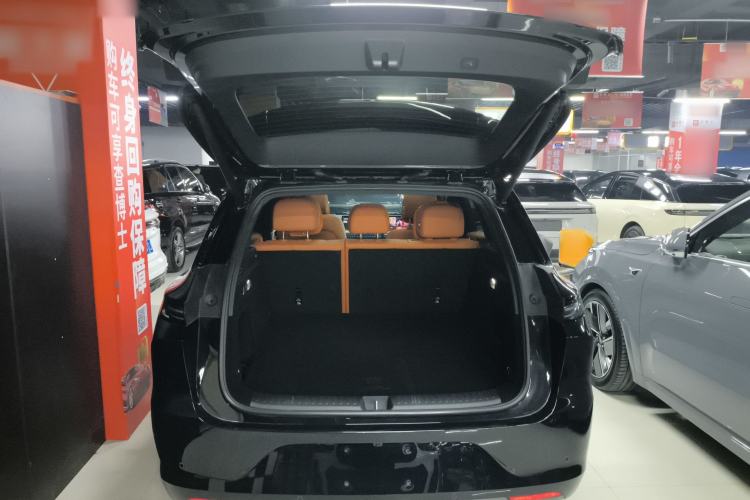 Used Li Auto L6 2025 Pro Smart Refresh Edition Trunk
