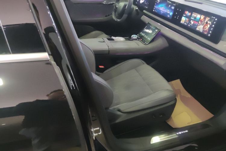 Used VOYAH PASSION 2023 Four-Wheel Drive Long-Range Version