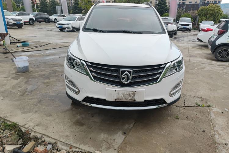 Used Baojun 560 2016 1.8L iAMT Luxury Model Front