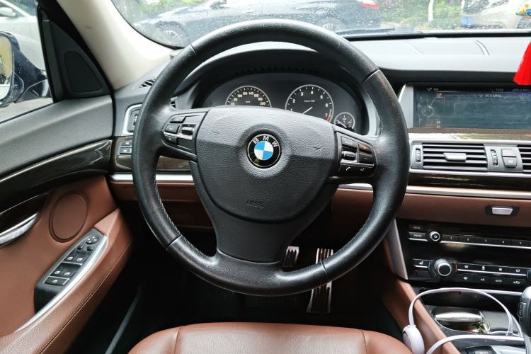 Used BMW 5 Series GT 2014 528i Leading Model Steering Wheel