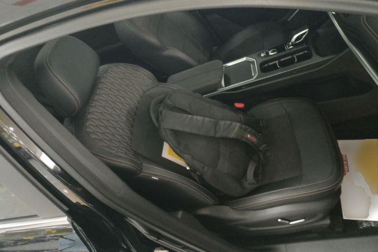 Used Geely Auto Haoyue L 2025 2.0T DCT Luxury Edition