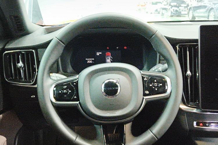 Used Volvo S90 2026 B5 Zhiyuan Luxury Edition