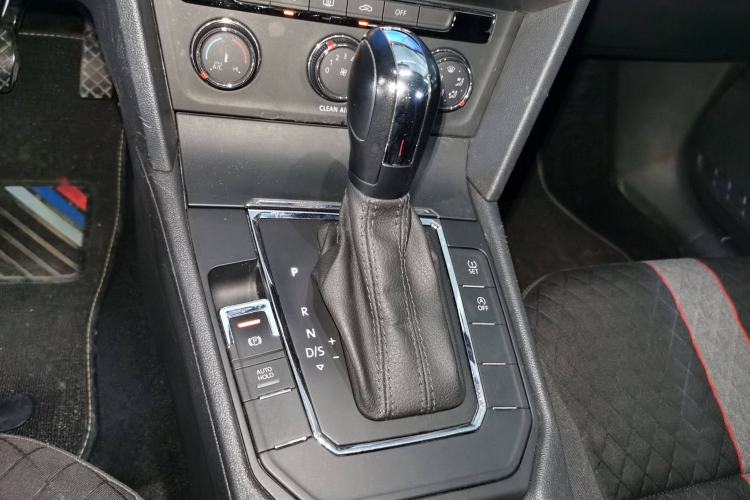 Used Volkswagen Lamando 2019 230TSI DSG Fashion Edition China VI